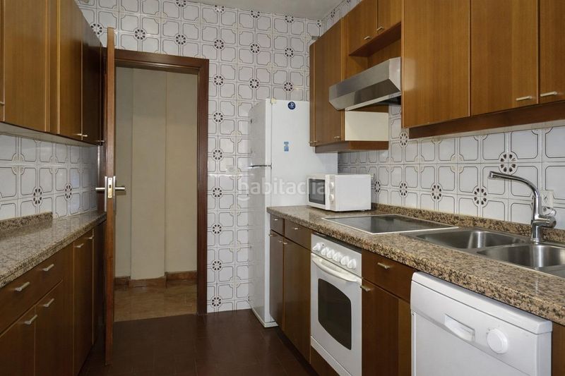 Foto 1dd9933b-6cb2-482b-a401-003acb95303f. Pis amb aparcament a Fígares Granada