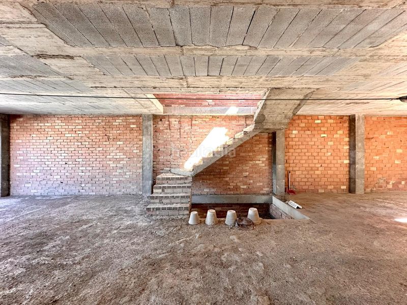 Foto 2c97b557-7ee1-47a8-aab6-abeba45f840a. Casa amb aparcament a Maracena