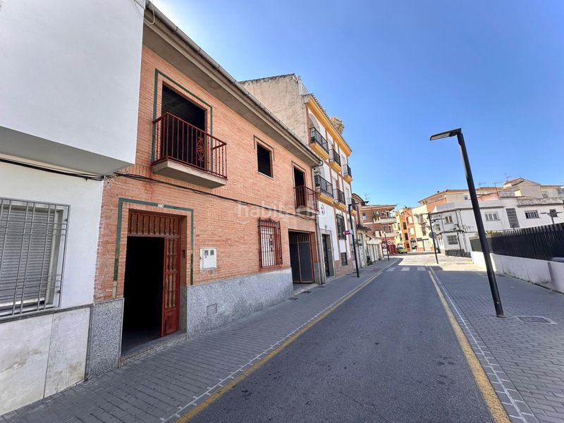 Foto b6c58934-b67a-44f6-b0dd-71ecf171f8b8. Casa amb aparcament a Maracena