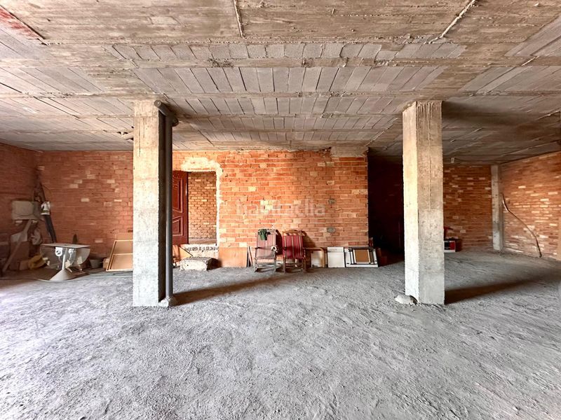 Foto c8bca188-2871-4243-8adb-eb83d3ad65e6. Casa amb aparcament a Maracena