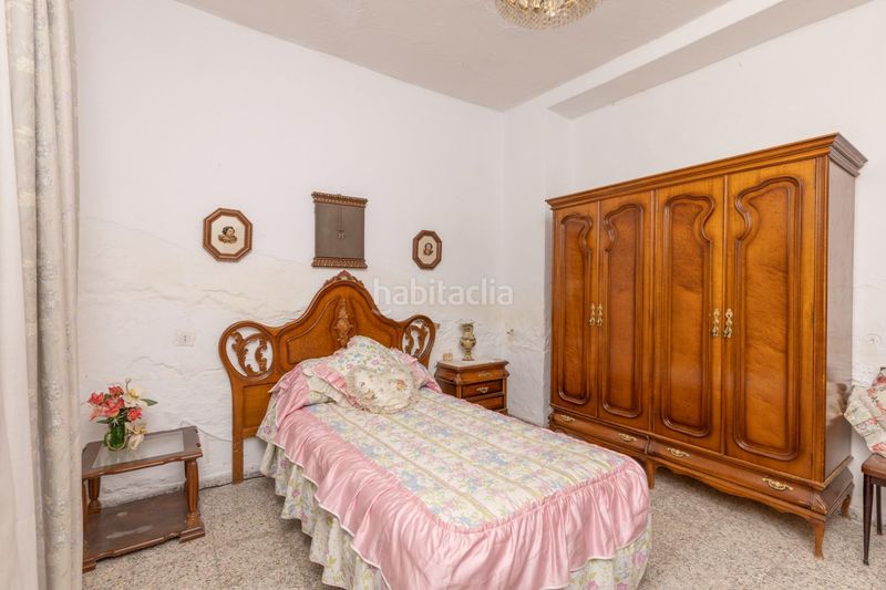 Foto 1299f2d2-9cca-44af-8574-9a7a46981638. Masia amb aparcament a Polideportivo Alhendín