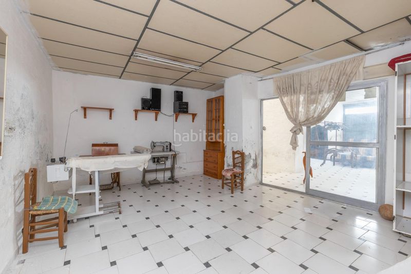 Foto 2cf53208-6110-4318-98da-13704f72b784. Masia amb aparcament a Polideportivo Alhendín