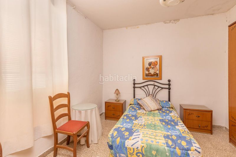 Foto 9a9a16b1-4a54-4603-8677-e3287442cbce. Masia amb aparcament a Polideportivo Alhendín