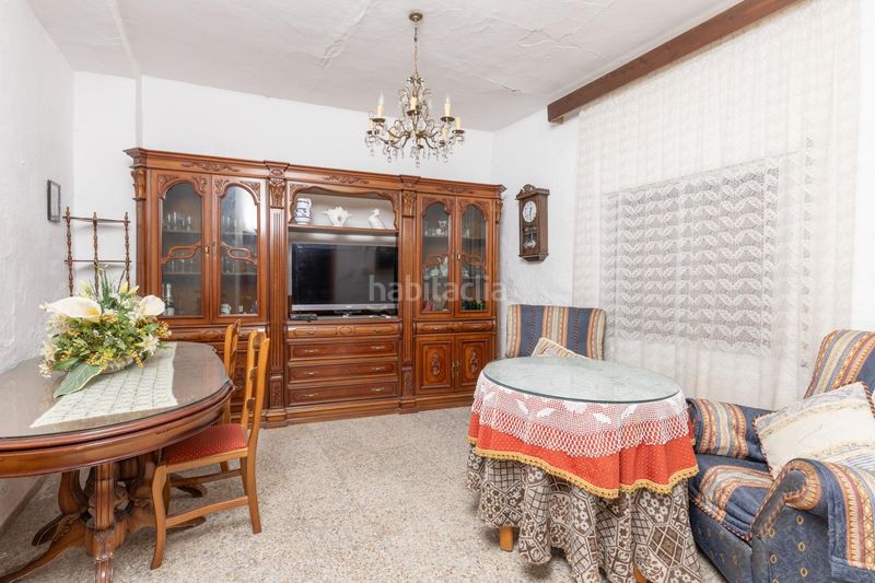 Foto bc8c470f-e4fe-4f58-b82e-a946a2fa1550. Masia amb aparcament a Polideportivo Alhendín