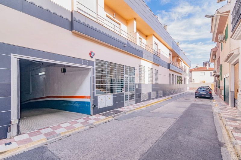 Foto 203451bc-bc83-440f-9a31-1cf9f8b12868. Pis amb aparcament piscina a Albolote