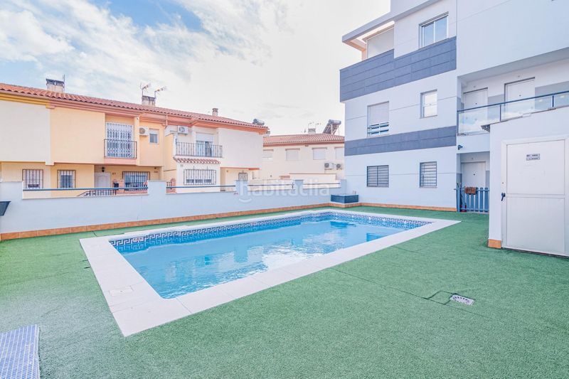 Foto 2936af79-901f-4a29-bf84-e704c2c94878. Pis amb aparcament piscina a Albolote