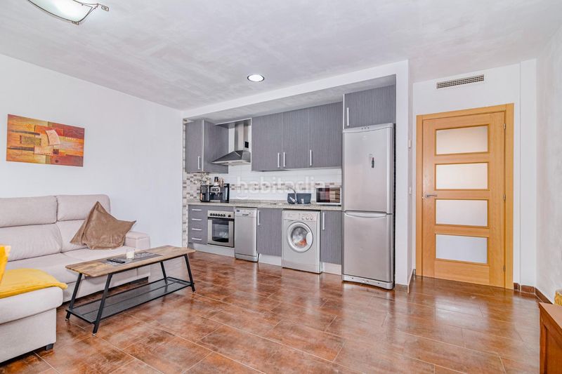 Foto 40dc26e7-298f-4eda-a9d8-d1365c981e8e. Pis amb aparcament piscina a Albolote