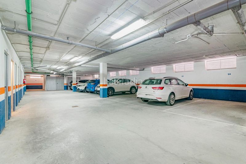 Foto 426c41fa-5b4e-4b3d-af62-3b47cd0536e5. Pis amb aparcament piscina a Albolote