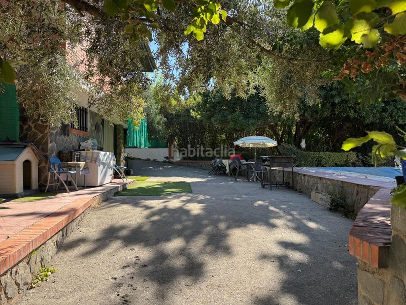 Foto b844baea-bcab-4edb-89f2-0e08b1e75476. Casa amb piscina a Gójar