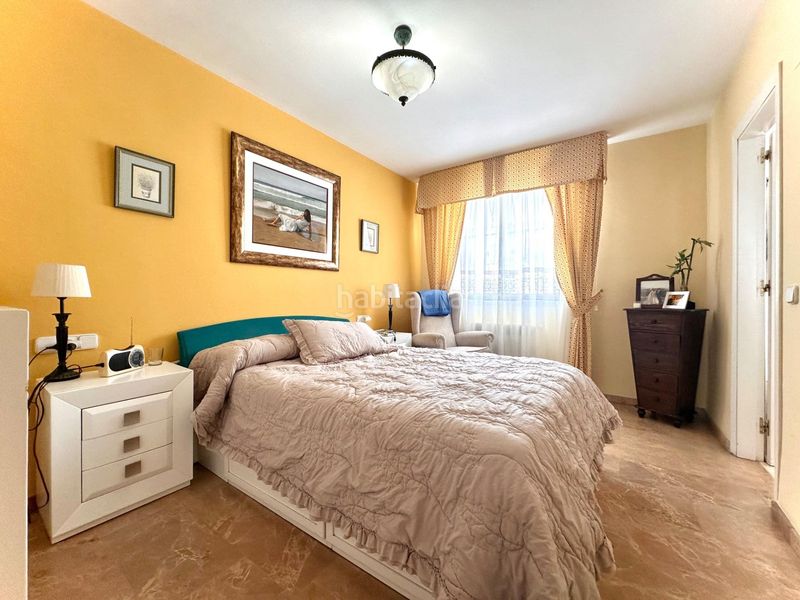 Foto 40df646c-b523-4742-8c77-1e35a6c9bed3. Casa adossada amb calefacció aparcament a San Miguel Armilla