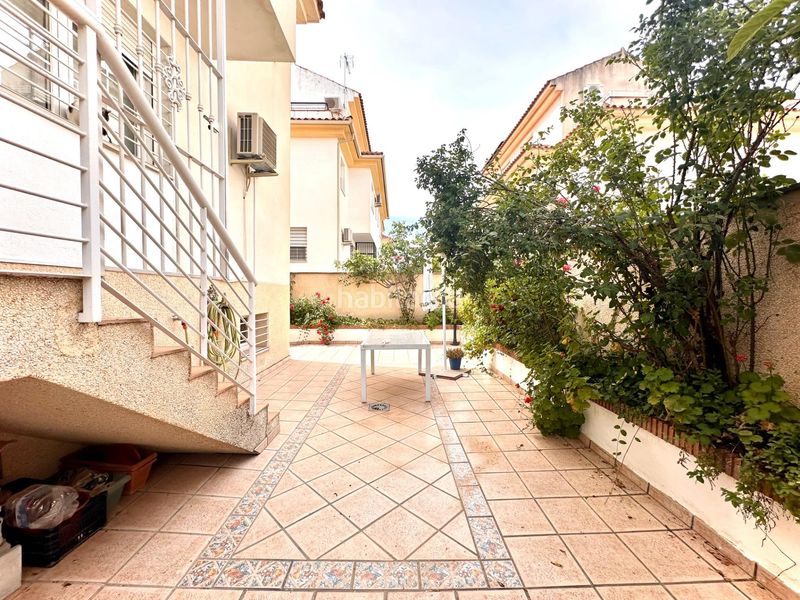 Foto 52800034-ef3c-4a16-b086-e91aacd6358b. Casa adossada amb calefacció aparcament a San Miguel Armilla