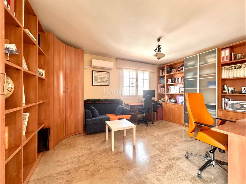 Foto 99ed0719-b8dd-4283-ab72-704b4aa9a919. Casa adossada amb calefacció aparcament a San Miguel Armilla