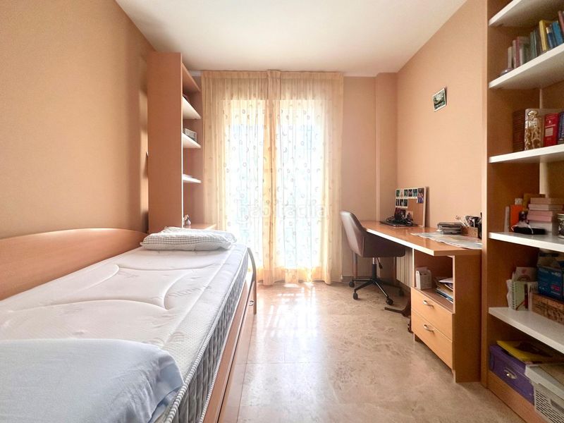 Foto 284ae5ab-a710-4f41-9143-0ff6738abb3e. Casa adossada amb calefacció aparcament a San Miguel Armilla