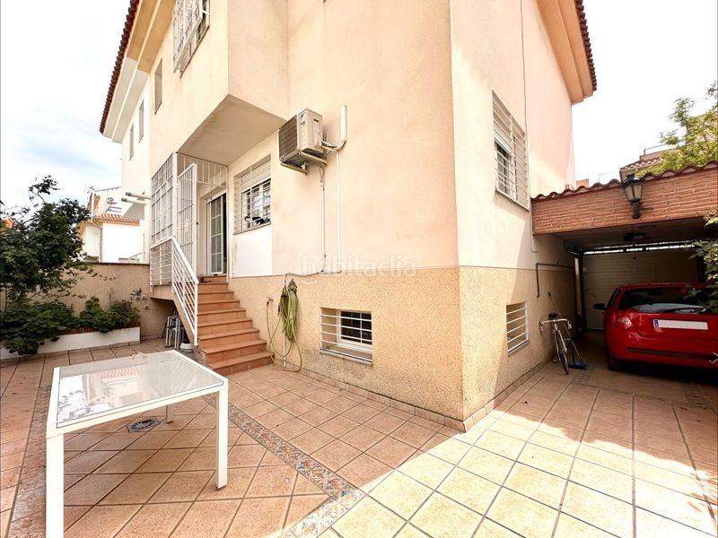 Foto 3eaec95f-87a9-4077-b1cb-9d5a241e43b6. Casa adossada amb calefacció aparcament a San Miguel Armilla