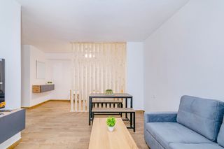 Apartament  Calle calle escultor antonio martínez olalla. Apartamento en camino de ronda edificio marsella