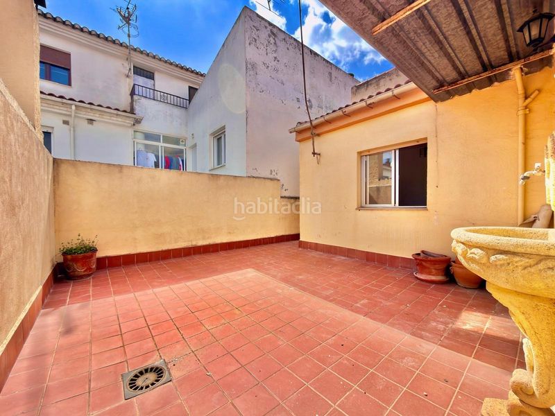 Foto 0421a6d5-c7f5-4499-920f-e90da6fcae0a. Casa amb aparcament a San Miguel Armilla