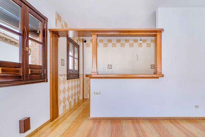 Foto d03804e6-a798-445a-a3b2-90d7413641ed. Edifici a calle almenillas a Íllora