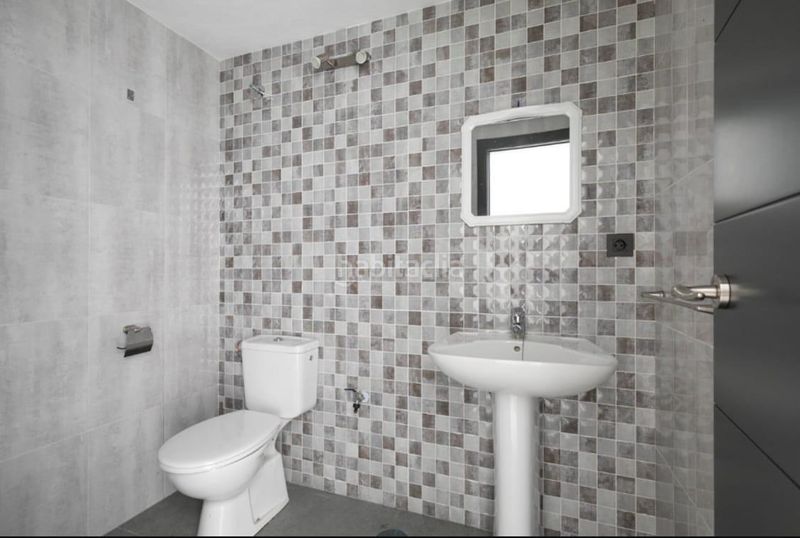 Foto d79ee871-029d-4e26-ad0c-e8ae0df681ae. Local comercial a Albolote