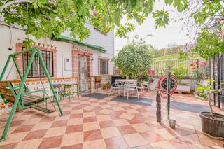 Maison  Calle del barranco del tomillo. Casa a la venta en la zubia