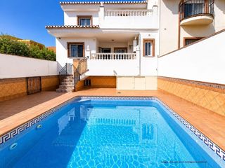 Casa aparellada  Zagal el (hi). Magnífica casa pareada en hijar con piscina privada y amplio sót