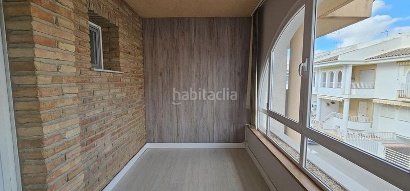 Foto db13bd17-cf2c-4cfc-8744-efa312334cfb. Casa adossada amb calefacció aparcament a Maracena