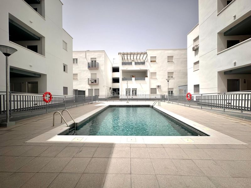 Foto 382faa8a-3369-4821-8fe1-6a5d874c35a8. Pis amb aparcament piscina a Residencial Triana - Barrio Alto Gabias (Las)