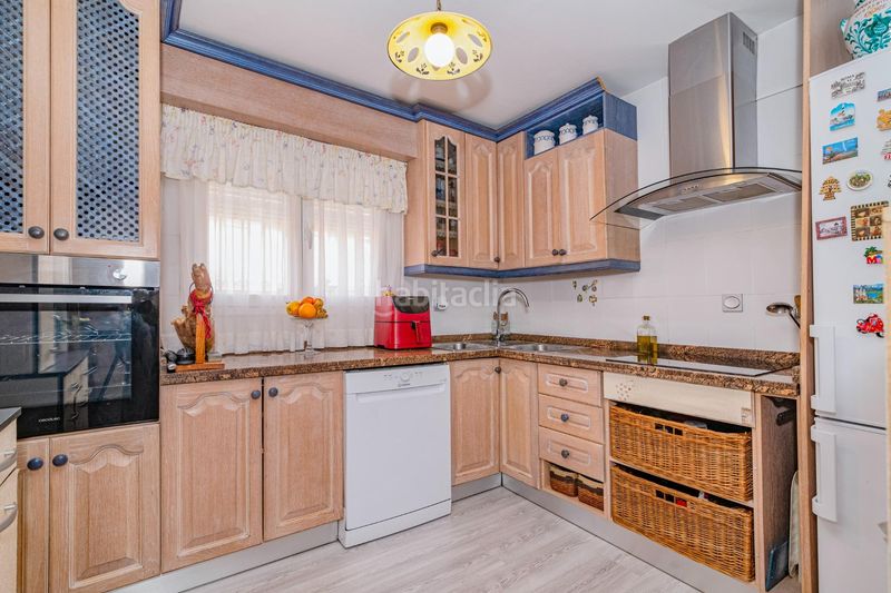 Foto c854e760-2b38-4472-aa28-4a166ed2681d. Casa adossada amb aparcament a Barrio de la Vega Monachil