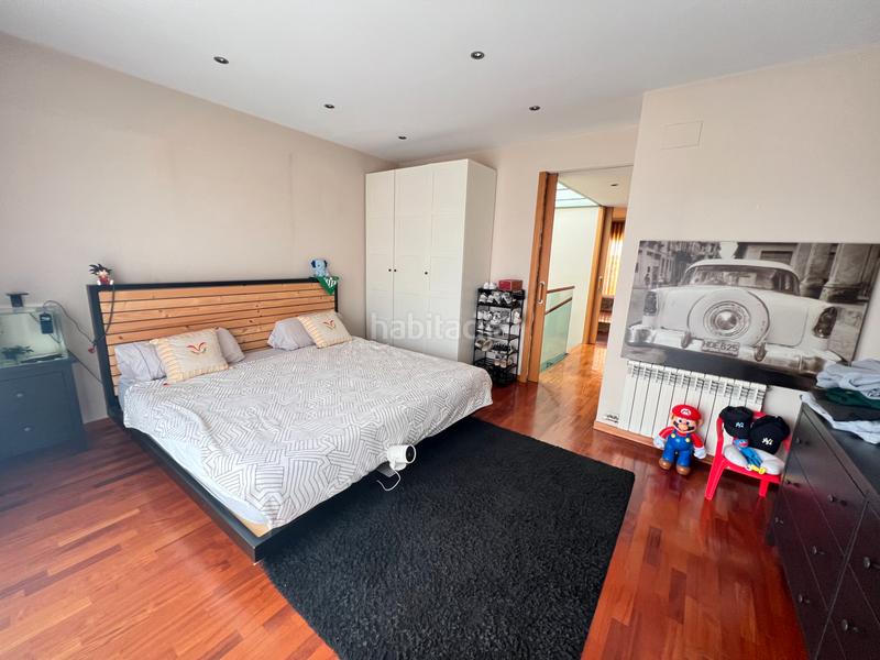 Foto 129972e4-c087-418b-9355-ed6a71287ab7. Casa a schiera con riscaldamento parcheggio in Gràcia Sabadell