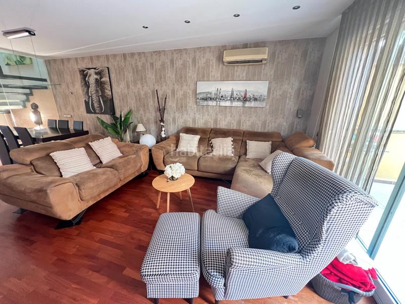 Foto 227f6bec-fd9e-405d-bd19-dd11dde33ad1. Maison jumelée avec chauffage parking dans Gràcia Sabadell