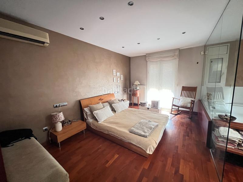 Foto 4d3bb81a-1ecb-425a-9cf7-f849ad29801d. Semi detached house with heating parking in Gràcia Sabadell