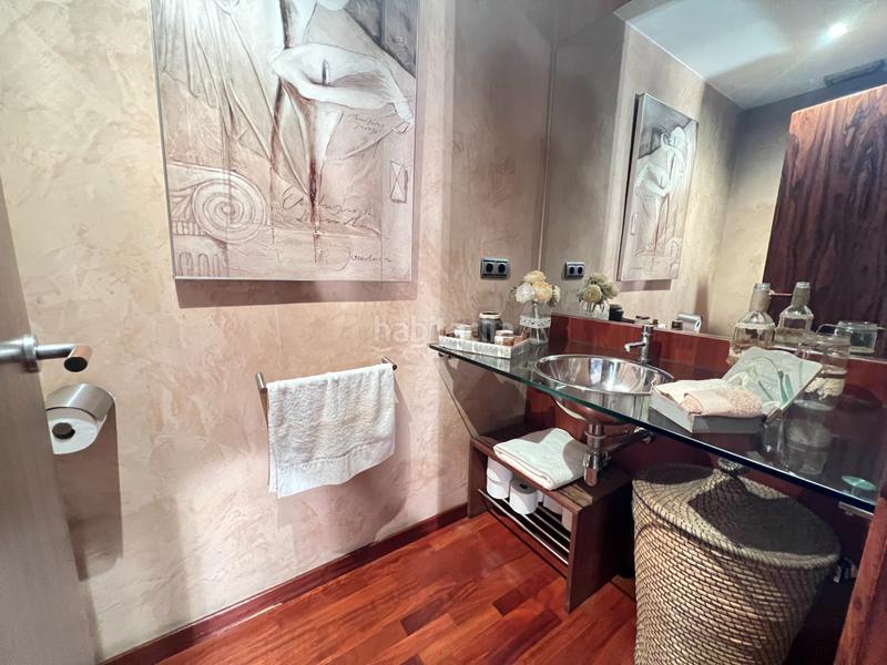 Foto 6fcec76e-98cf-4ddd-939c-f1739d22c546. Semi detached house with heating parking in Gràcia Sabadell