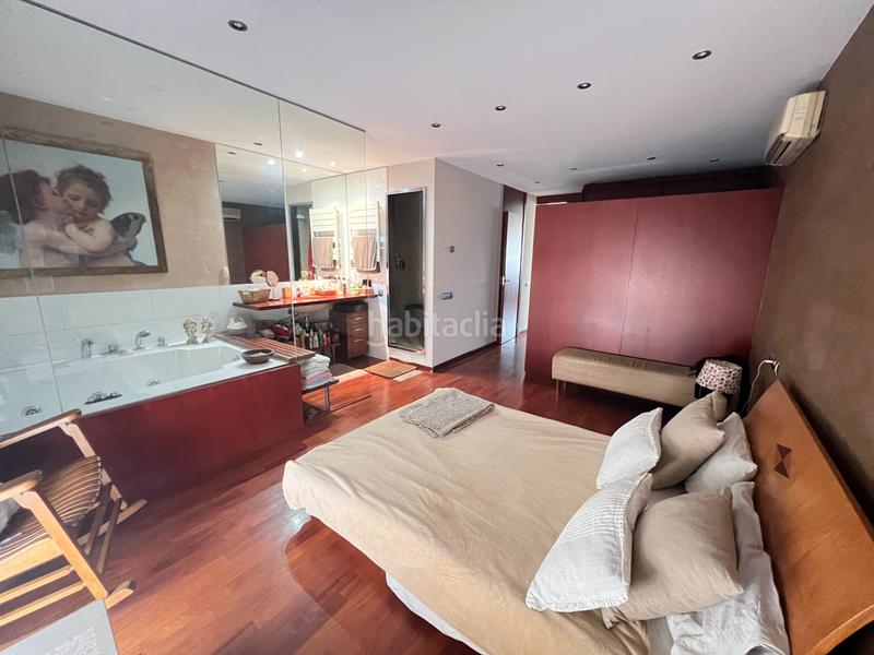 Foto af36a69b-1788-4317-9565-823295a11415. Semi detached house with heating parking in Gràcia Sabadell