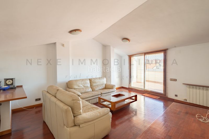 Foto 1123d538-9b15-46cd-82ad-8d716ccafcb0. Casa adossada amb xemeneia calefacció aparcament a Sabadell