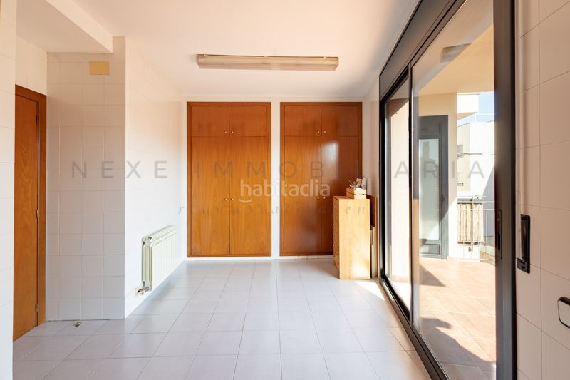 Foto 1c58fad8-183d-4fca-aa3d-a290740635c5. Casa adossada amb xemeneia calefacció aparcament a Sabadell