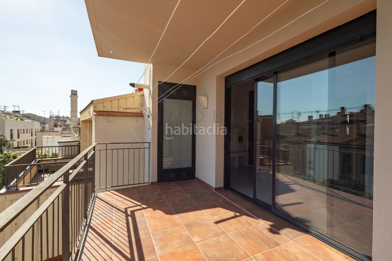Foto 55214431-94f0-4e41-9060-d0e3caa27cb8. Casa adossada amb xemeneia calefacció aparcament a Sabadell