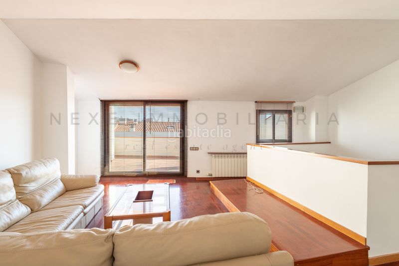Foto 9fa81128-3770-4c15-ba58-50c9fb9dbeca. Casa adossada amb xemeneia calefacció aparcament a Sabadell
