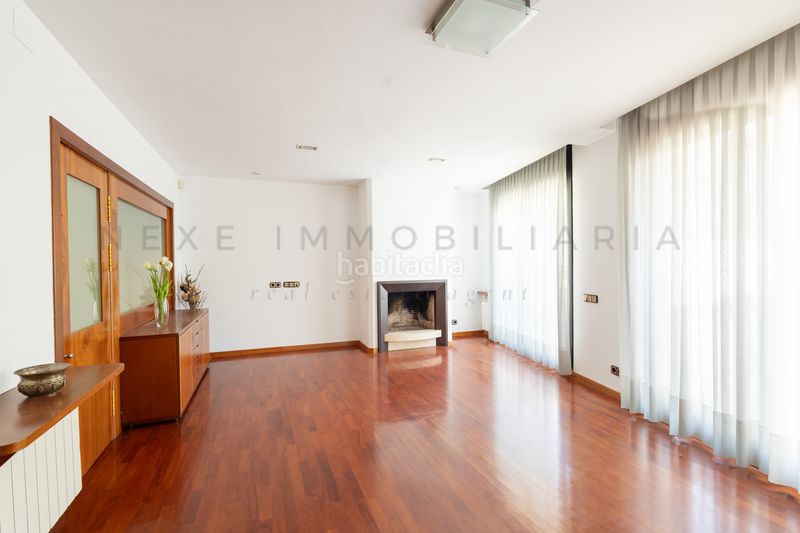 Foto f39b26cc-6e17-4b91-9717-2c60814449cc. Casa adossada amb xemeneia calefacció aparcament a Sabadell