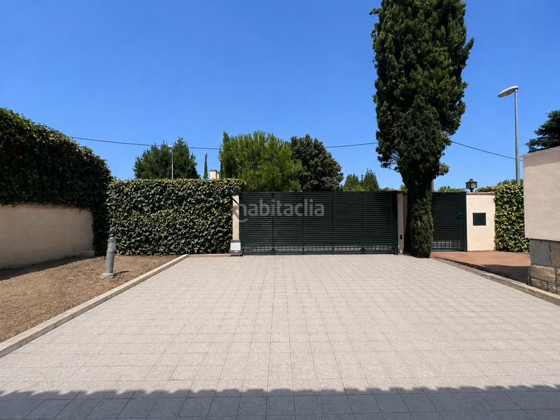 Foto 044c3ff9-d689-4408-bd52-eacdab5f08d9. Lloguer xalet amb xemeneia calefacció aparcament piscina a Matadepera