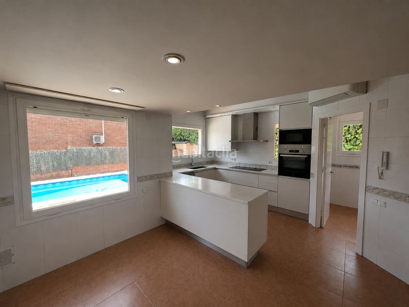 Foto dd93b1af-f38f-487a-87c0-dbd6be5323cb. Lloguer xalet amb xemeneia calefacció aparcament piscina a Matadepera