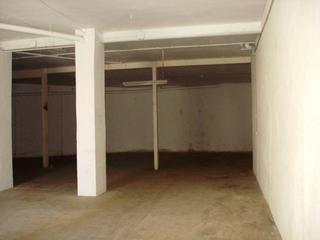 Local commercial à Zona Nord. Local válido como almacén en venta en alcoy