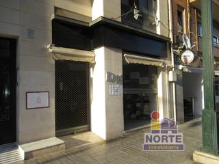 Local commercial à Zona Nord. Local en venta en zona norte