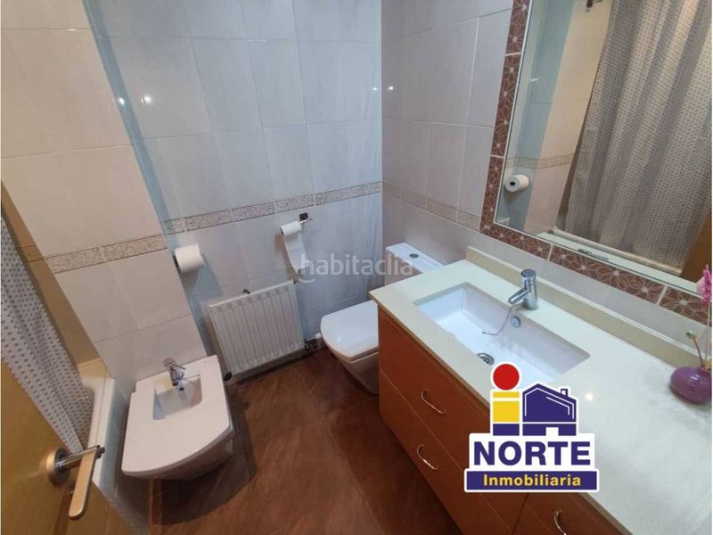 Foto 1078832a-e489-48af-86f0-a5d7d8bc69d8. Rent flat with heating parking in Eixample Alcoi