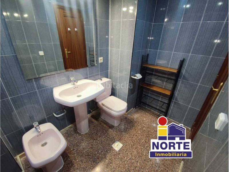 Foto 1103dc4f-87f3-46f2-8ec1-2f659595517a. Rent flat with heating parking in Zona Nord Alcoi