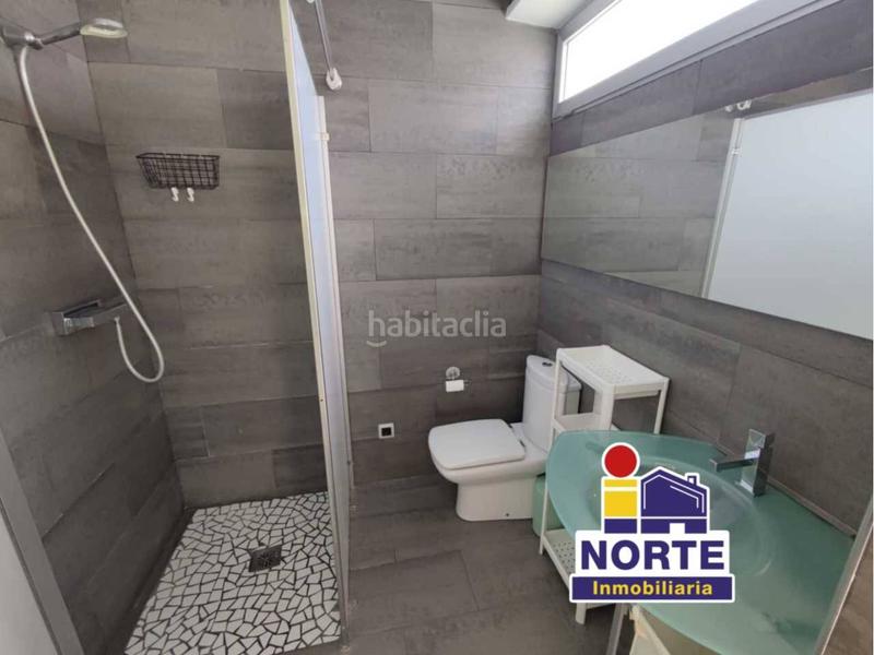 Foto 4d09f230-6d22-4d60-9bcd-595ac745564a. Miete dachwohnung in Eixample Alcoi