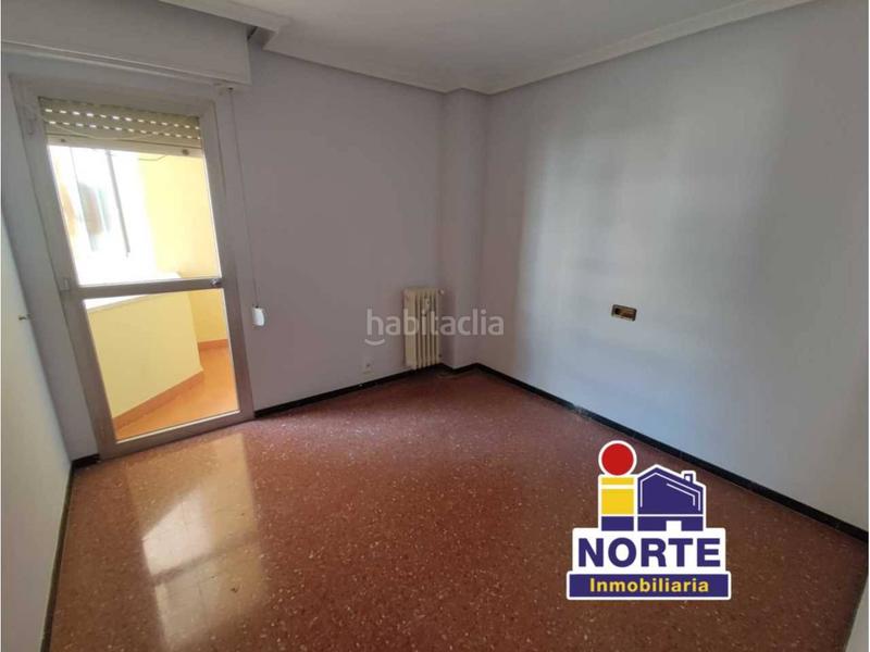 Foto 6d59b27b-328f-41f3-8fd8-e02d9cc5698a. Alquiler piso alquiler de piso alcoy en Zona Nord Alcoi