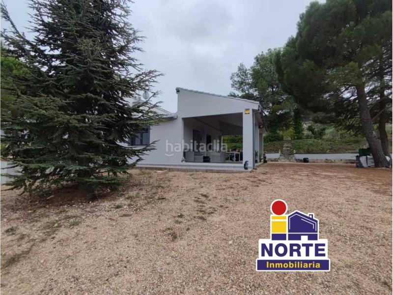 Foto 279dcc30-86dc-4608-90a3-ff66cd3bd494. Alquiler chalet alquiler casita próxima alcoy en Centre-Zona Alta Alcoi