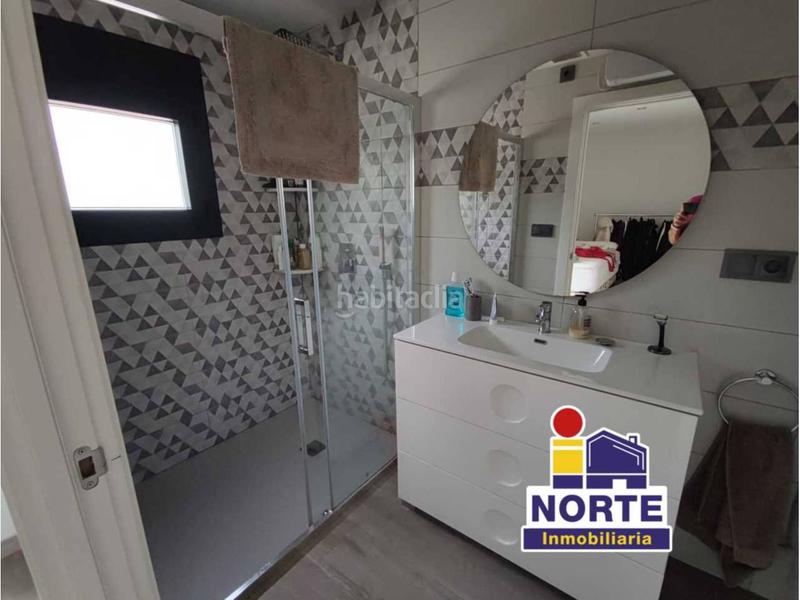 Foto 55c9a31e-d9e4-46f2-85ea-e17a57758038. Miete chalet in Centre-Zona Alta Alcoi