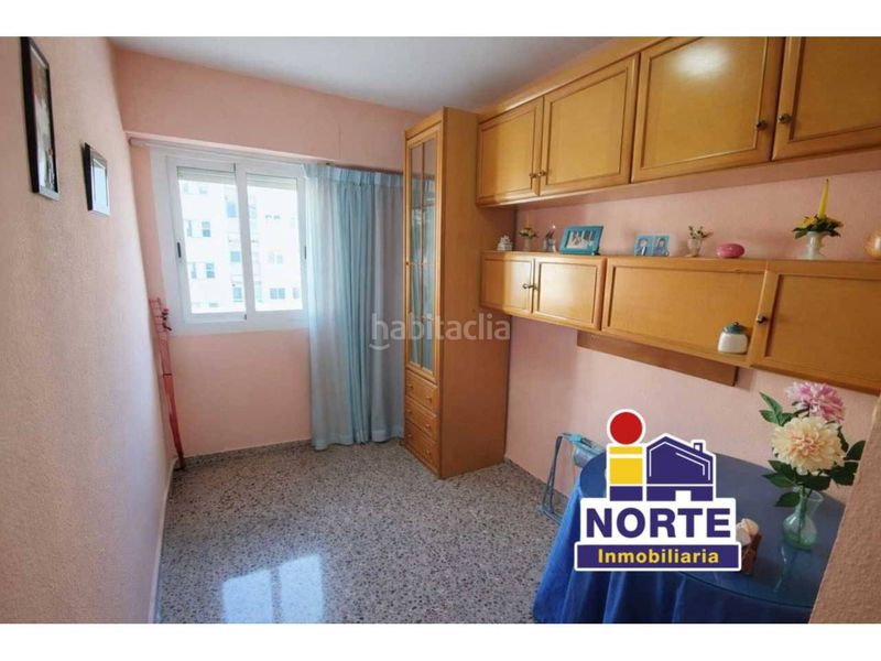Foto 98a6d387-085f-4616-896b-810fd9c14b7c. Pis amb aparcament a Zona Nord Alcoi