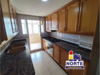 Etagenwohnung in Zona Nord. Venta de piso de 4 habitaciones con garaje y trastero en zona no