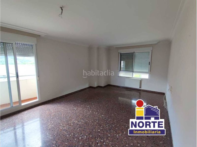 Foto 5a789d22-f8f8-4ee0-b3ee-e2e2c1eea176. Pis amb calefacció aparcament piscina a Zona Nord Alcoi